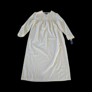 Charter Club Intimates Women’s Nightgown Flannel Lining Long Sleeve Small  New